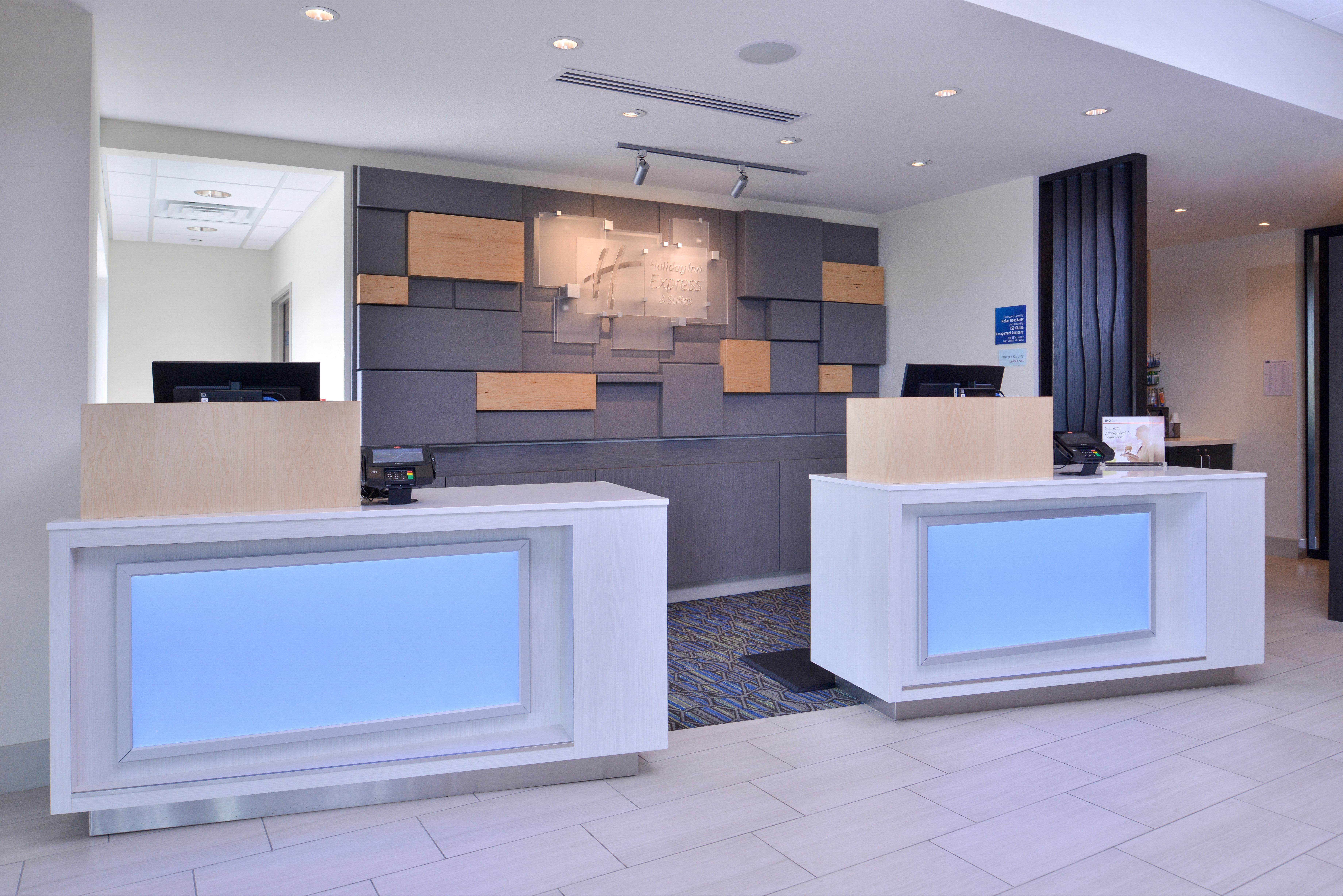 Holiday Inn Express & Suites - Olathe West By Ihg Εξωτερικό φωτογραφία