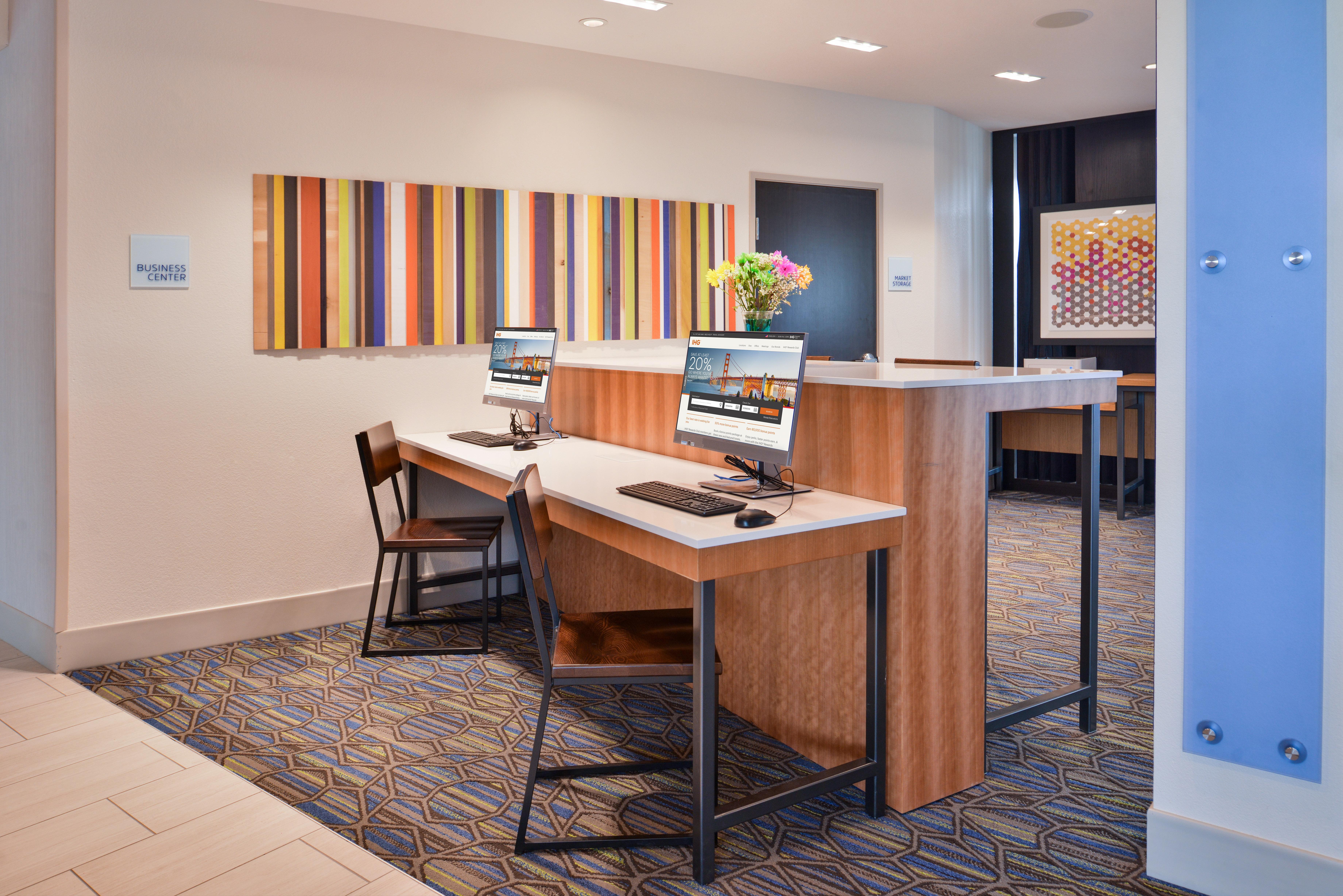 Holiday Inn Express & Suites - Olathe West By Ihg Εξωτερικό φωτογραφία