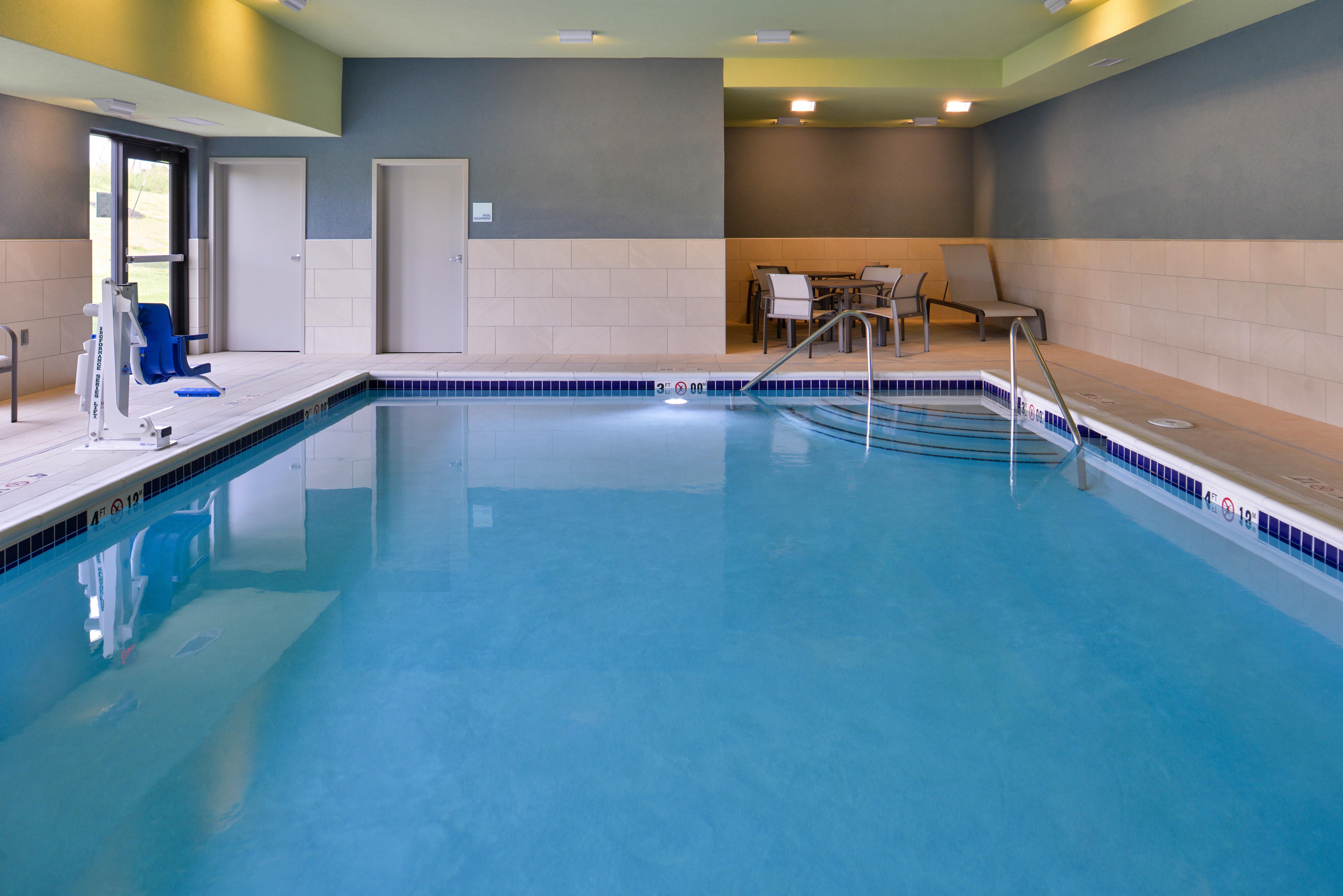 Holiday Inn Express & Suites - Olathe West By Ihg Εξωτερικό φωτογραφία