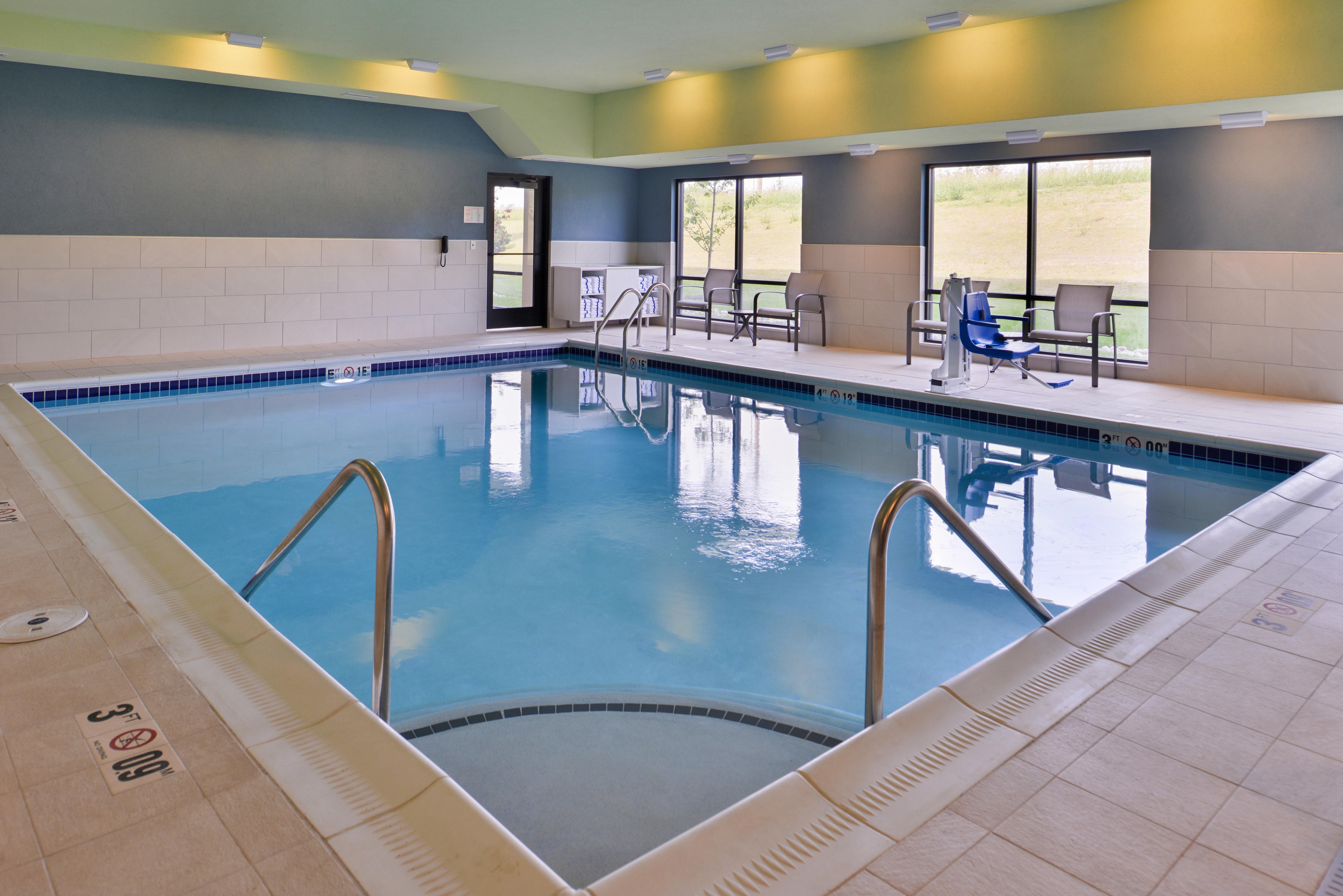 Holiday Inn Express & Suites - Olathe West By Ihg Εξωτερικό φωτογραφία